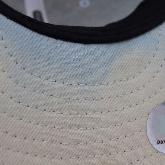 ew Era Vintage Y2K Phillies White & Blue Fitted Cap Size 7 1/2 - Picture 10 of 16